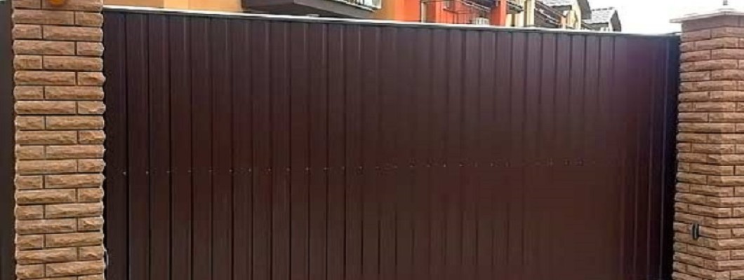 В'їзна відкатна брама для дому В'їзна відкатна брама для дому